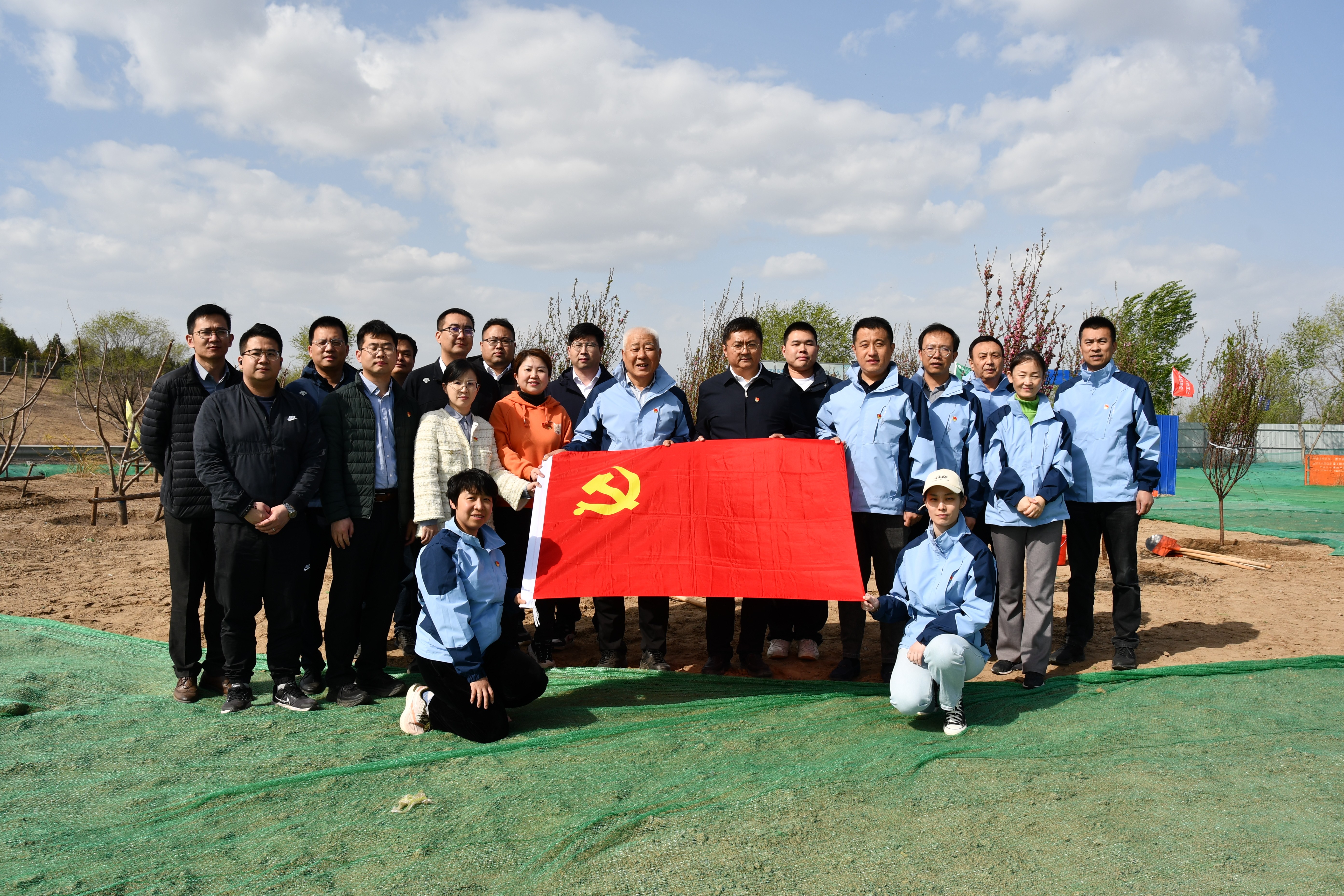 北京分公司黨支部與中交疏?？偛康谌h支部聯(lián)合開(kāi)展“凝聚紅色力量開(kāi)展綠色行動(dòng)”主題黨日活動(dòng)