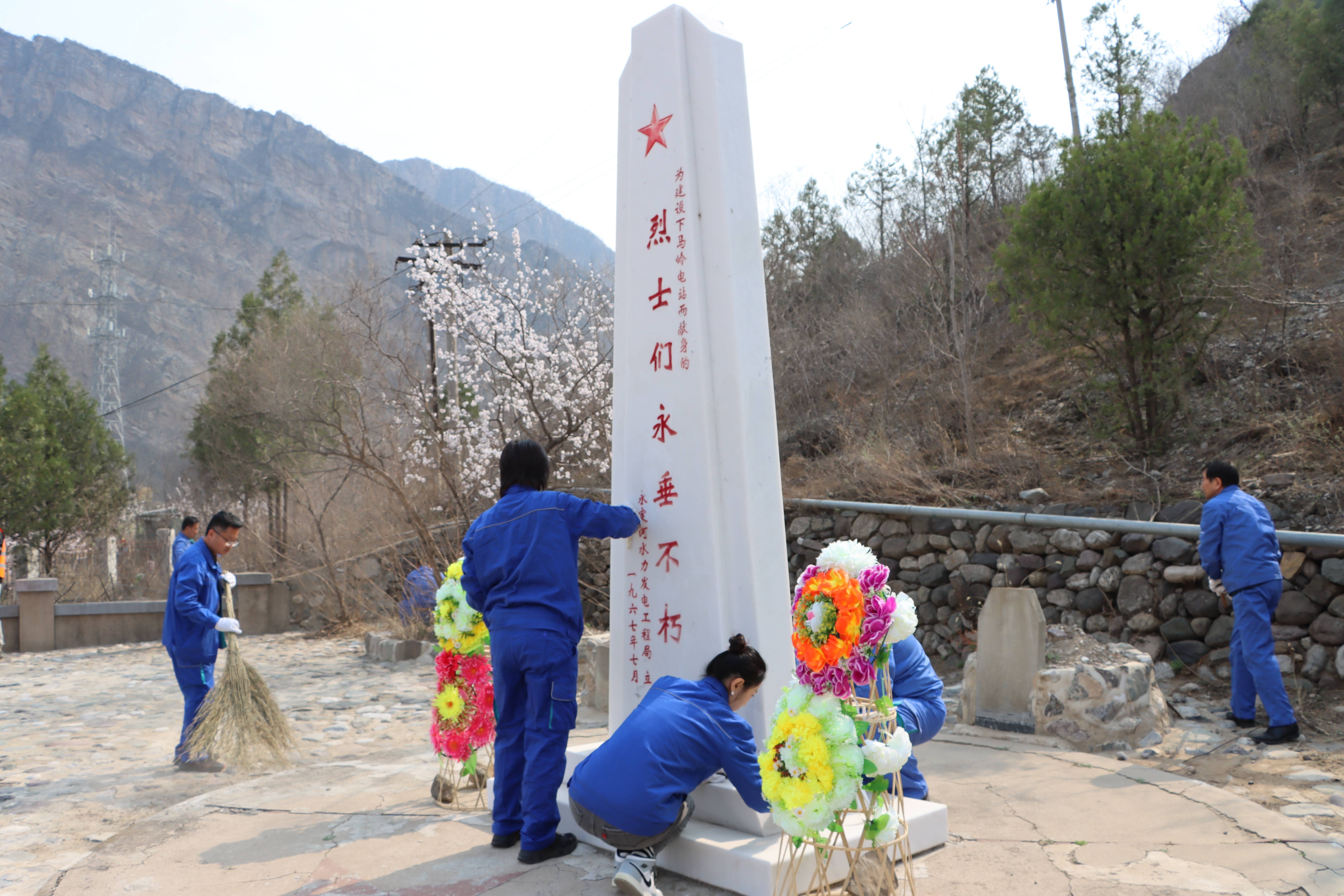 北京運營公司 | 北京地區(qū)聯(lián)合黨支部舉辦“緬懷英烈 砥礪初心”黨日共建活動